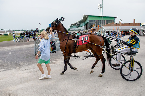 Batavia Downs Opening 2013