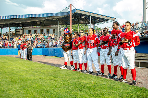 Batavia Muckdogs vs. Auburn Doubledays, July 4 2013
